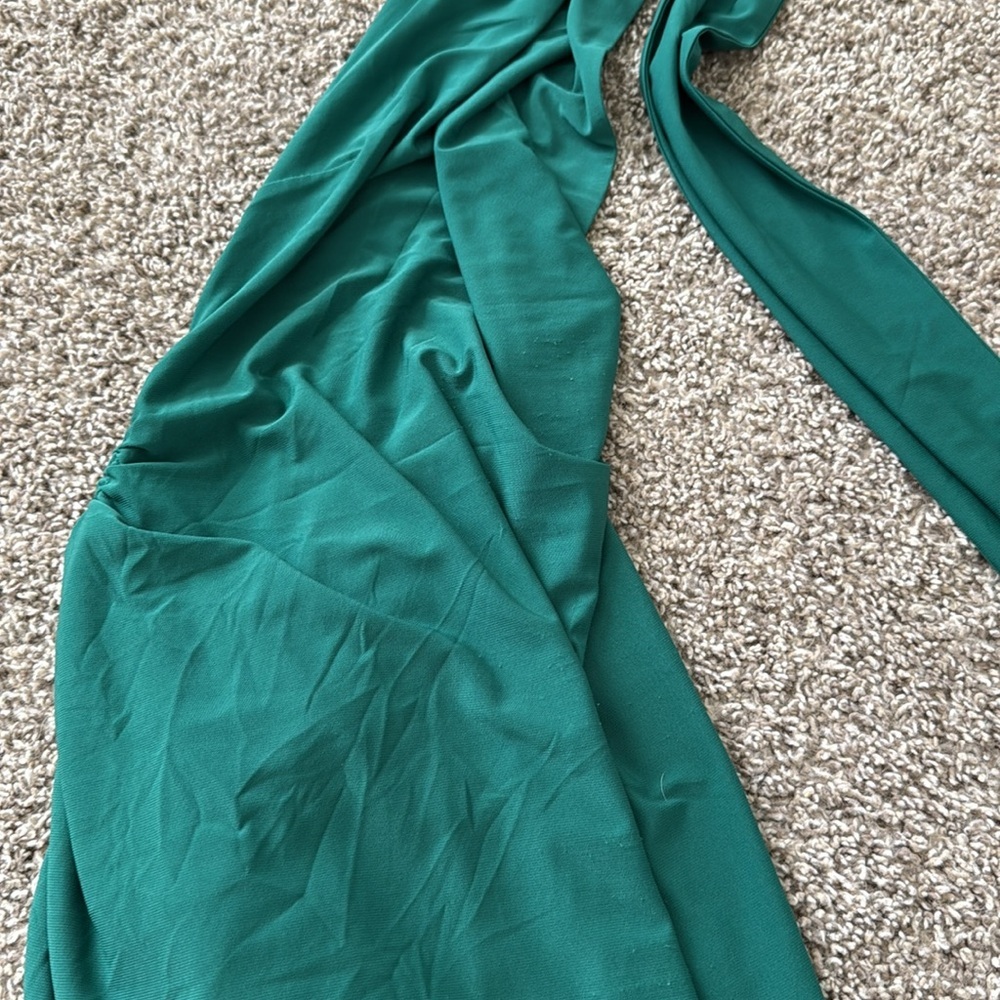 Melani CONSTANTINA emerald green elegant formal dress​ - Picture 5 of 7